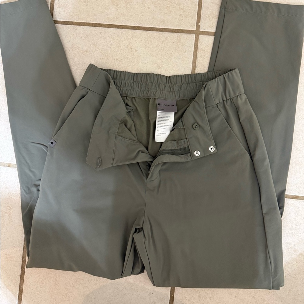 Figs Pro scrub dress pants